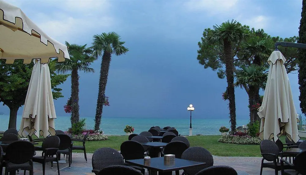 Hotel Lugana Parco Al Lago  Sirmione